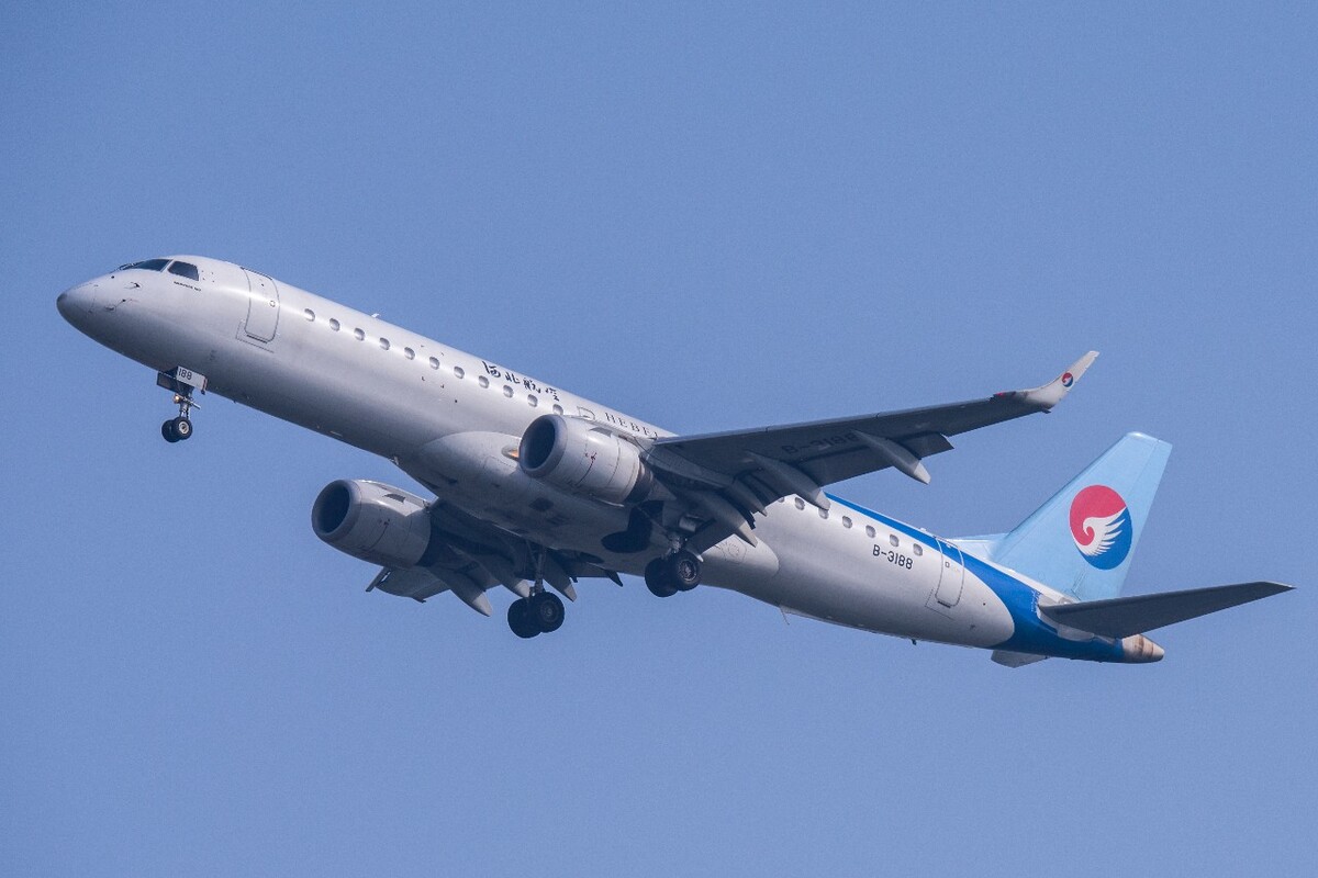 e190与河北航空 民航领域的轻盈之翼
