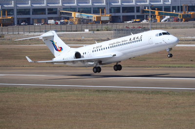 天骄航空与成都航空强强联手 ARJ21国产喷气客机规模化运营吹响号角